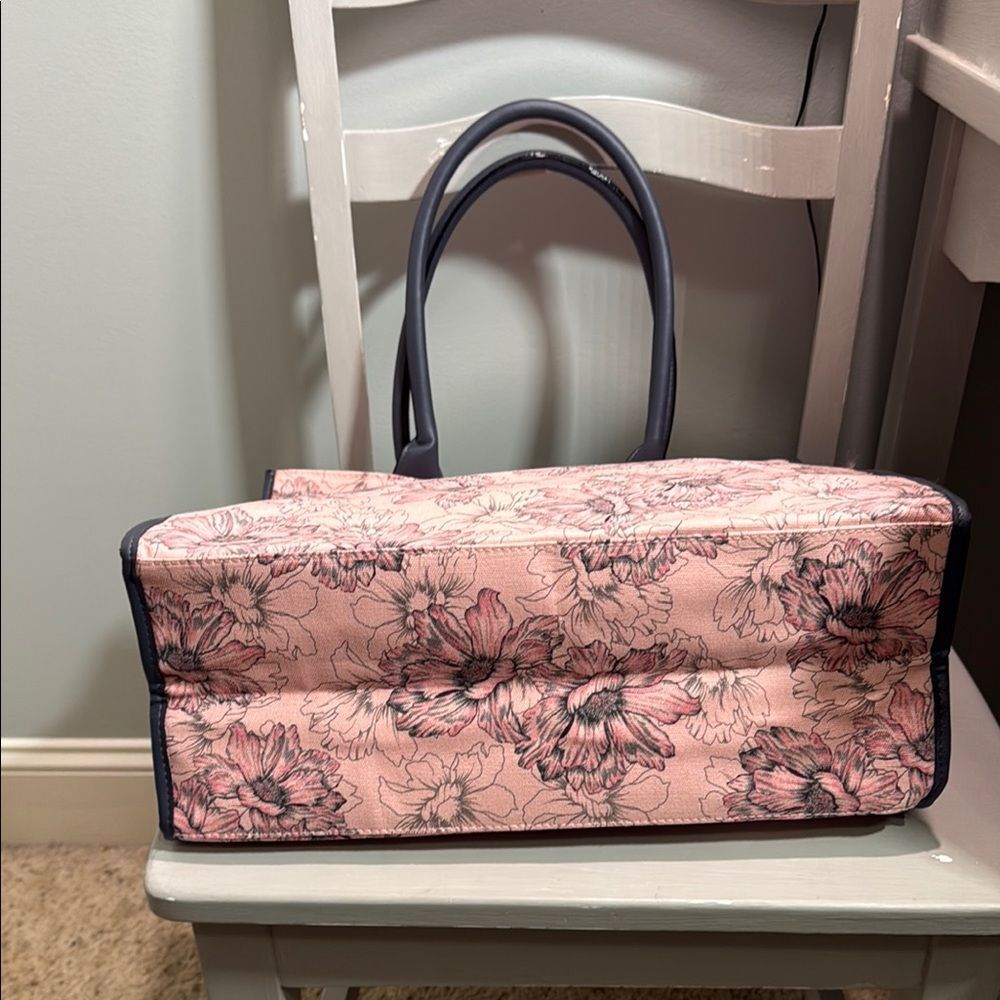 Victoria's Secret Pink Floral Tote with Dark Gray/Grey and Black Trim - Picture 6 of 10